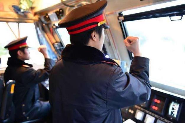 石家莊鐵路學(xué)校2020年火車司機專業(yè)學(xué)費多少？