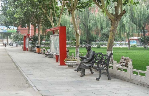 省外學(xué)生能報(bào)石家莊東華鐵路學(xué)校春季班嗎？