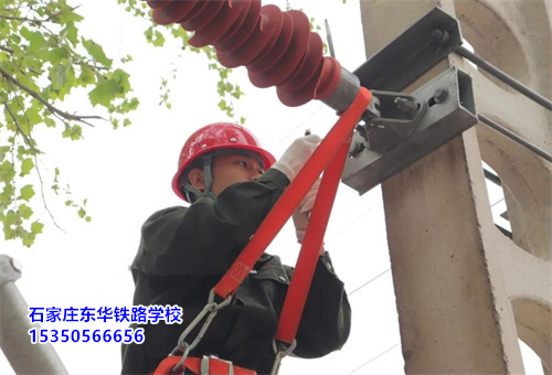 石家莊鐵路中專學(xué)校哪所比較好？
