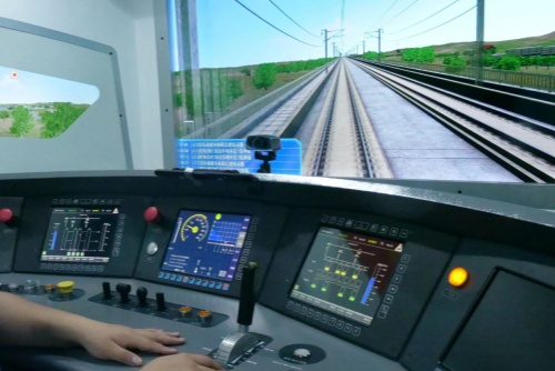 想當(dāng)火車(chē)司機(jī)？中專(zhuān)學(xué)歷也能報(bào)名！穩(wěn)定高薪 + 鐵飯碗！