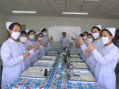 學(xué)習(xí)基礎(chǔ)差能到河北同仁醫(yī)學(xué)中專學(xué)校學(xué)醫(yī)嗎？